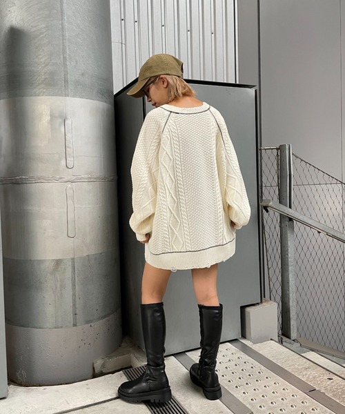 CIAOPANIC(チャオパニック)の「ステッチ入りダメージケーブルニット(ニット/セーター・レディース・ブラック/グレー/ブルー/ホワイト・L/M)」の11枚目の写真