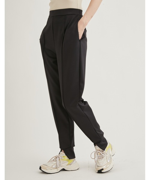 emmi（エミ）の「【emmi atelier】ダンボールニットジョガーパンツ（その他パンツ・レディース・グレイッシュベージュ/ブラック・0/1）」の4枚目の写真