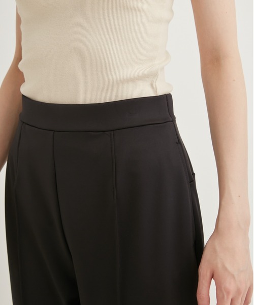 emmi（エミ）の「【emmi atelier】ダンボールニットジョガーパンツ（その他パンツ・レディース・グレイッシュベージュ/ブラック・0/1）」の6枚目の写真