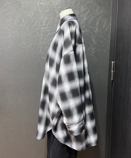 PAGEBOY（ページボーイ）の「オンブレチェックルーズシャツ2（シャツ/ブラウス・レディース・ブラック/グリーン・FREE）」の15枚目の写真