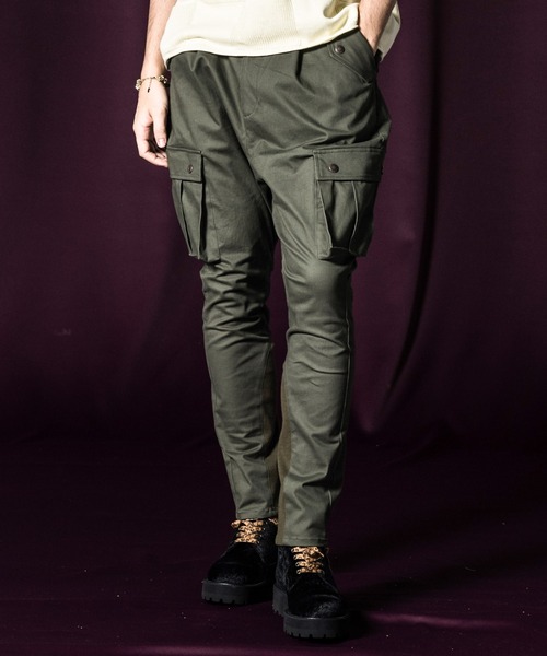 glamb（グラム）の「Jodhpurs Cargo Pants / ジョッパーズカーゴパンツ（カーゴパンツ・メンズ・ブラック/オレンジ/カーキ・S/L/M）」の4枚目の写真