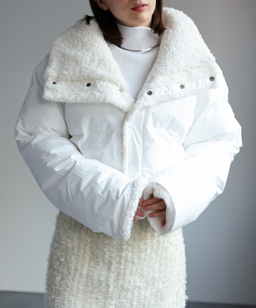 LAC-VERT（ラック・ヴェール）の「【リバーシブル】ショート丈スタンドカラーボリュームボアブルゾン/ダウン（ダウンジャケット/コート・レディース・ブラック/アイボリー/ベージュ・FREE）」の5枚目の写真