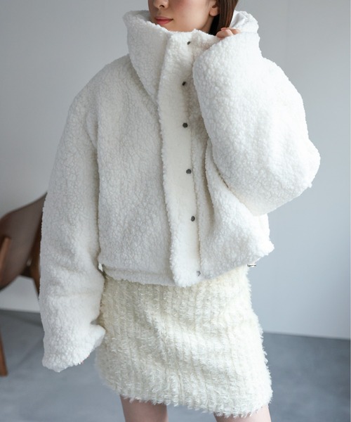 LAC-VERT（ラック・ヴェール）の「【リバーシブル】ショート丈スタンドカラーボリュームボアブルゾン/ダウン（ダウンジャケット/コート・レディース・ブラック/アイボリー/ベージュ・FREE）」の12枚目の写真