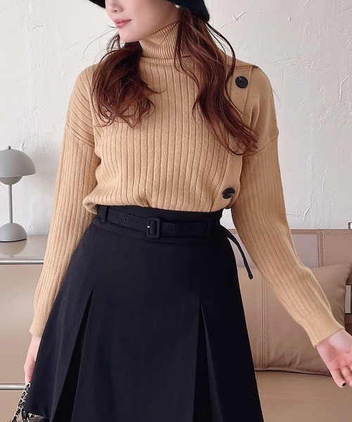 MIIA（ミーア）の「タートルネックサイドボタンニット（ニット/セーター・レディース・ブラック/ベージュ/オフホワイト・FREE）」の19枚目の写真