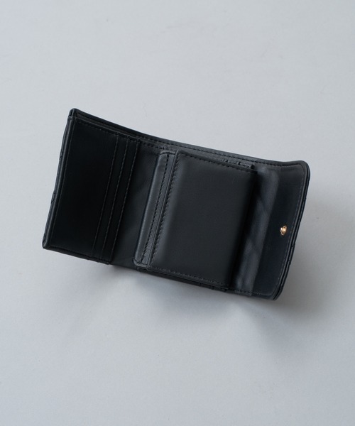 one after another NICE CLAUP（ワンアフターアナザーナイスクラップ）の「スタッズ付きキルティングウォレット（財布・レディース・ブラック/アイボリー/ミント・FREE）」の9枚目の写真
