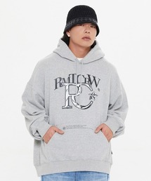 ROMANTIC CROWN（ロマンティッククラウン）の「A'GEM/9 × .kom『ROMANTIC CROWN/ロマンティッククラウン』CUBISM FONT HOODIE/キュービズムフォントフーディーパーカー（パーカー）」
