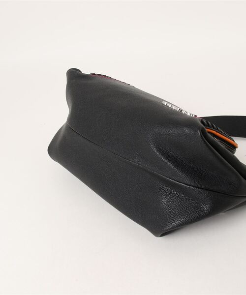 Desigual（デシグアル）の「刺繍 ミドルショルダーバッグ（ハンドバッグ・レディース・ブラック/ホワイト・FREE）」の11枚目の写真