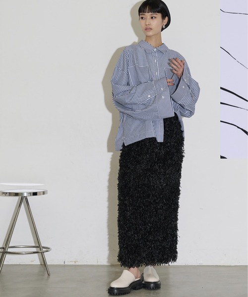 THE YOn(ザヨン)の「フェザーライクシャギーナロースカート(スカート・レディース・ブラック/サックスブルー/アイボリー・FREE)」の6枚目の写真