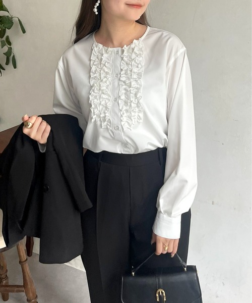 prose verse(プロズヴェール)の「フロントダブルフリルブラウス(シャツ/ブラウス・レディース・オフホワイト・LARGE/MEDIUM)」の1枚目の写真
