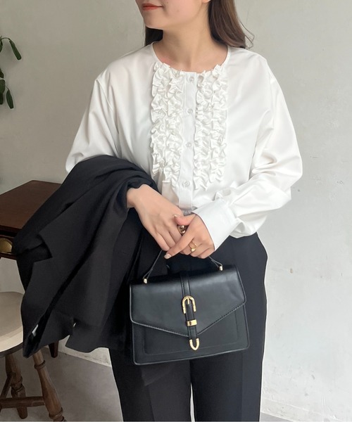 prose verse(プロズヴェール)の「フロントダブルフリルブラウス(シャツ/ブラウス・レディース・オフホワイト・LARGE/MEDIUM)」の3枚目の写真
