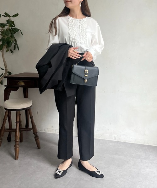 prose verse(プロズヴェール)の「フロントダブルフリルブラウス(シャツ/ブラウス・レディース・オフホワイト・LARGE/MEDIUM)」の9枚目の写真