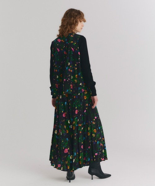 NOISE MAKER（ノイズメーカー）の「ボタニカルプリーツロングスカート【MADE IN JAPAN】（スカート・レディース・ブラック/オフホワイト・36/38）」の4枚目の写真