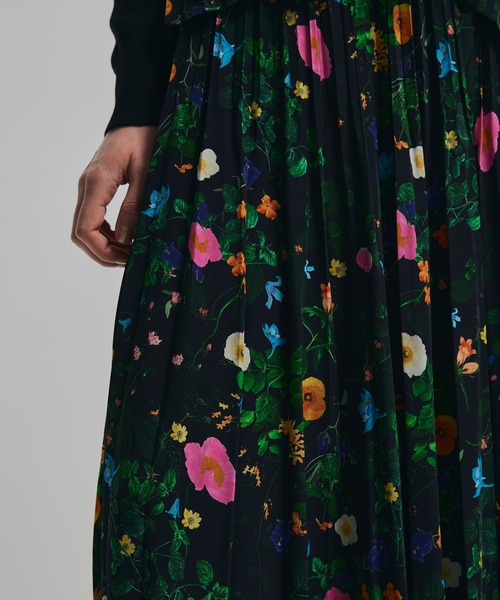 NOISE MAKER（ノイズメーカー）の「ボタニカルプリーツロングスカート【MADE IN JAPAN】（スカート・レディース・ブラック/オフホワイト・36/38）」の11枚目の写真