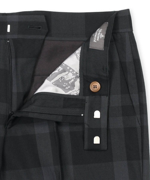 Vivienne Westwood MAN（ヴィヴィアンウエストウッドマン）の「"CUBIST CHECK" トラウザーズ【149023 3308】（スラックス・メンズ・ブラック・44/46/48/50）」の4枚目の写真