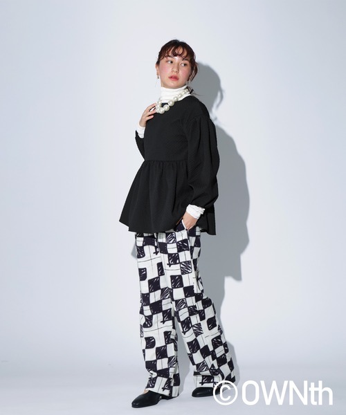 OWNth(オンス)の「ジャガードペプラムトップス(Tシャツ/カットソー・レディース・ブラック/ライトグリーン・P/R)」の5枚目の写真
