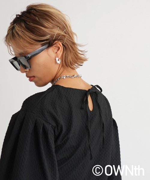 OWNth(オンス)の「ジャガードペプラムトップス(Tシャツ/カットソー・レディース・ブラック/ライトグリーン・P/R)」の9枚目の写真