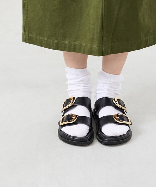 セール】ゴールドバックル フラットサンダル（サンダル）｜menue