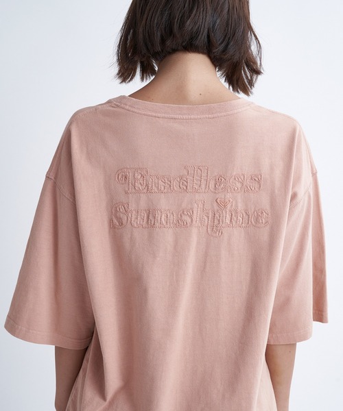ROXY(ロキシー)の「COLORS TEE/ロキシーオーバーサイズ半袖Tシャツ(Tシャツ/カットソー・レディース・バーガンディー/グリーン/インディゴブルー/ベージュ・LARGE/MEDIUM/SMALL)」の11枚目の写真