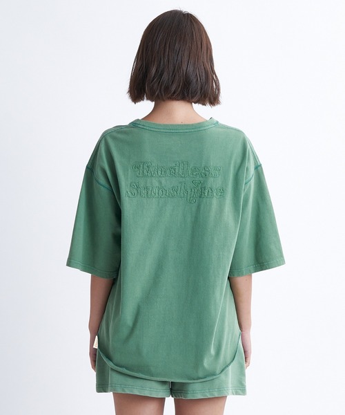 ROXY(ロキシー)の「COLORS TEE/ロキシーオーバーサイズ半袖Tシャツ(Tシャツ/カットソー・レディース・バーガンディー/グリーン/インディゴブルー/ベージュ・LARGE/MEDIUM/SMALL)」の8枚目の写真
