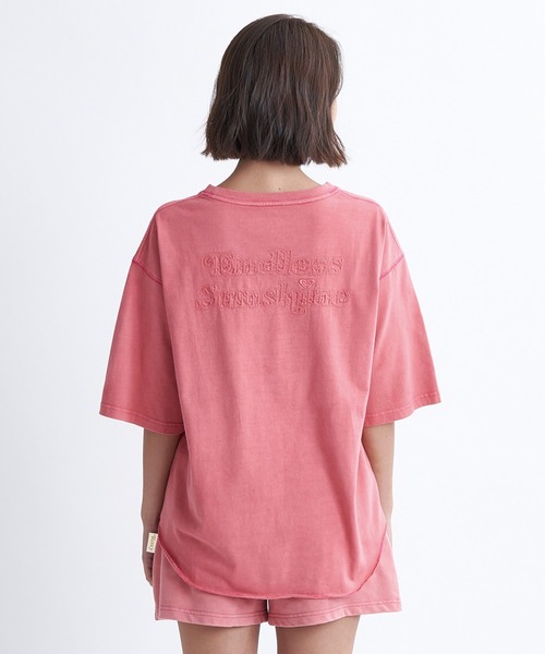 ROXY(ロキシー)の「COLORS TEE/ロキシーオーバーサイズ半袖Tシャツ(Tシャツ/カットソー・レディース・バーガンディー/グリーン/インディゴブルー/ベージュ・LARGE/MEDIUM/SMALL)」の5枚目の写真