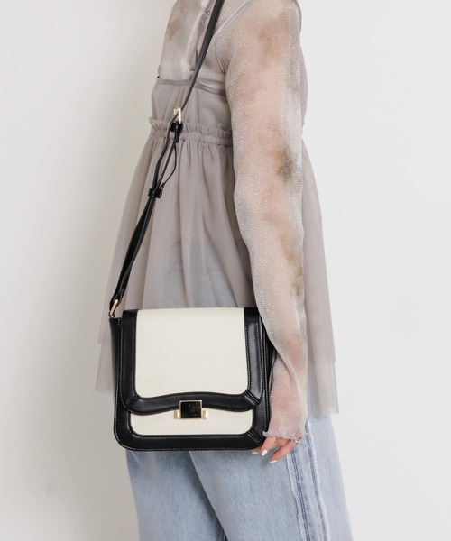 SENSE OF PLACE by URBAN RESEARCH（センスオブプレイスバイアーバンリサーチ）の「バイカラーショルダーバッグ（ショルダーバッグ・レディース・ブラック/ライトブラウン・ONE）」の10枚目の写真