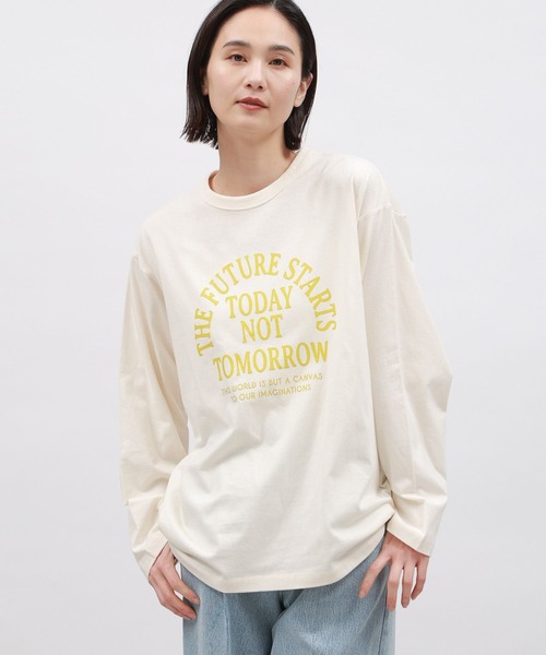 LAKOLE（ラコレ）の「アーチロゴプリント長袖 / 112097（Tシャツ/カットソー・レディース・ブラック/チャコールグレー/オフホワイト・MEDIUM/SMALL）」の2枚目の写真