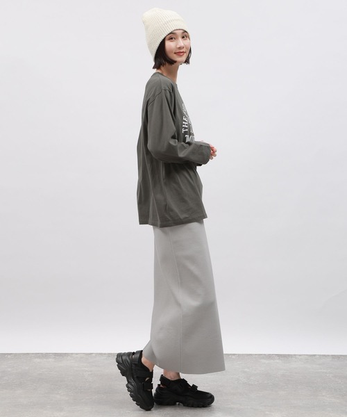 LAKOLE（ラコレ）の「アーチロゴプリント長袖 / 112097（Tシャツ/カットソー・レディース・ブラック/チャコールグレー/オフホワイト・MEDIUM/SMALL）」の12枚目の写真