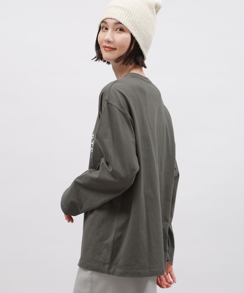 LAKOLE（ラコレ）の「アーチロゴプリント長袖 / 112097（Tシャツ/カットソー・レディース・ブラック/チャコールグレー/オフホワイト・MEDIUM/SMALL）」の13枚目の写真