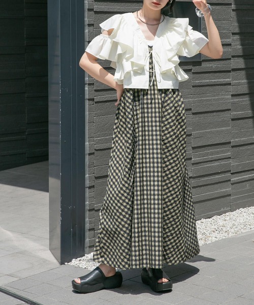 KBF（ケイビーエフ）の「マルチWAYクロップドフリルブラウス（シャツ/ブラウス・レディース・ブルー系その他/オフホワイト/ブラック・ONE）」の7枚目の写真