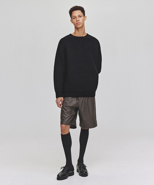 UNFILO(アンフィーロ)の「レザーライク ショートパンツ(その他パンツ・メンズ・ブラウン系/ブラック系・X-LARGE/SMALL/MEDIUM/LARGE)」の8枚目の写真
