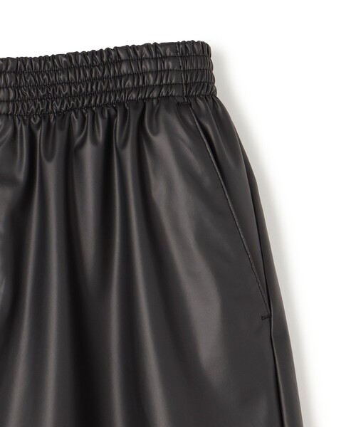 UNFILO(アンフィーロ)の「レザーライク ショートパンツ(その他パンツ・メンズ・ブラウン系/ブラック系・X-LARGE/SMALL/MEDIUM/LARGE)」の11枚目の写真