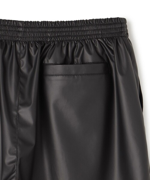 UNFILO(アンフィーロ)の「レザーライク ショートパンツ(その他パンツ・メンズ・ブラウン系/ブラック系・X-LARGE/SMALL/MEDIUM/LARGE)」の16枚目の写真