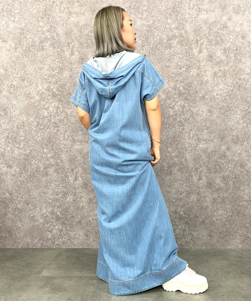 GEVS.(ジェイヴィス)の「綿100%デニムパーカーマキシワンピース <大きいサイズ有>GEVS.(ワンピース・レディース・ネイビー系/ブルー系・LL/3L/4L/5L/L/M)」の11枚目の写真