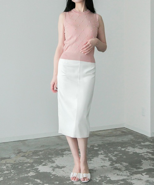 Julia Boutique（ジュリアブティック）の「パールデコノースリーブニットトップス/24073（ベスト・レディース・ホワイト/ピンク/ブラック・ONE）」の5枚目の写真