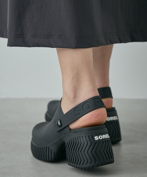 sorel クロッグヒール サンダル 素足はもちろん、ソックスと合わせてスタイリングを楽しみたい