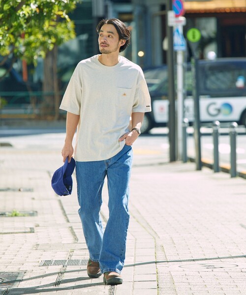 FREAK'S STORE(フリークスストア)の「限定展開 KELTY×FREAK'S STORE/ケルティ 別注 ワンポイント ヴィンテージロゴ クルーネック ポケットTシャツ/リンガーTシャツ/ポケT(Tシャツ/カットソー・メンズ・グレイッシュベージュ/スミクロ/ホワイト×ブラック/オリーブ/ネイビー/ブラック/アッシュグレー/ホワイト・LARGE/X-LARGE/SMALL/MEDIUM)」の14枚目の写真