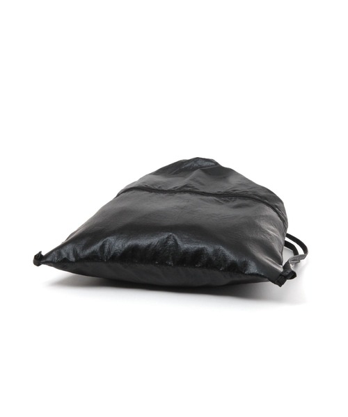 LAKOLE（ラコレ）の「ライトナップサック / 111770（バックパック/リュック・レディース・シルバー/アイボリー/ブラック・FREE）」の7枚目の写真