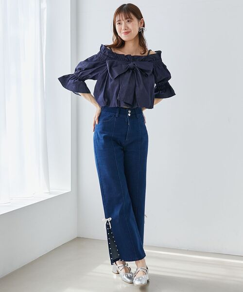 MAJESTIC LEGON(マジェスティックレゴン)の「ビッグリボンオフショルブラウス(シャツ/ブラウス・レディース・ネイビー/ブルー/ブラック系その他/アイボリー・MEDIUM)」の6枚目の写真