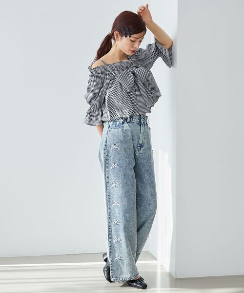 MAJESTIC LEGON(マジェスティックレゴン)の「ビッグリボンオフショルブラウス(シャツ/ブラウス・レディース・ネイビー/ブルー/ブラック系その他/アイボリー・MEDIUM)」の16枚目の写真