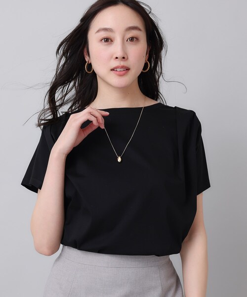 UNTITLED（アンタイトル）の「◆【コットン100／8色展開】肩タックプルオーバー（Tシャツ/カットソー・レディース・チャコールグレー/ブラック/ピンク/ライトイエロー系/グリーン系/ライトグレー系9/ホワイト/パープル・48/44/04/02/00）」の3枚目の写真