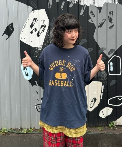 WudgeBoy(ワッジボーイ)の「college print tee(Tシャツ/カットソー・レディース・グレー/ネイビー/ホワイト・LARGE/MEDIUM)」の10枚目の写真