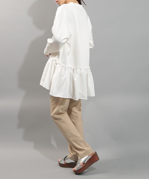 SETUP7（セットアップセブン）の「【SETUP7】異素材 長袖 フリルスウェット カットソー SCCH538（Tシャツ/カットソー・レディース・ブラック/ホワイト・FREE）」の10枚目の写真