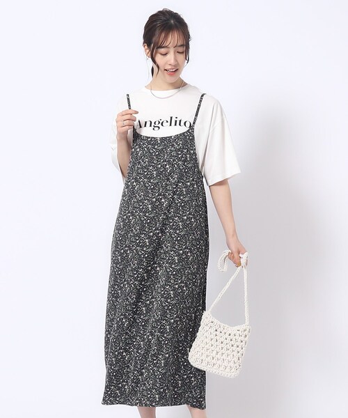 SHOO・LA・RUE（シューラルー）の「◆サテンプリントキャミワンピース（ワンピース・レディース・ブルー系その他2/ブラック系/ライトグレー系・02/03/04）」の2枚目の写真