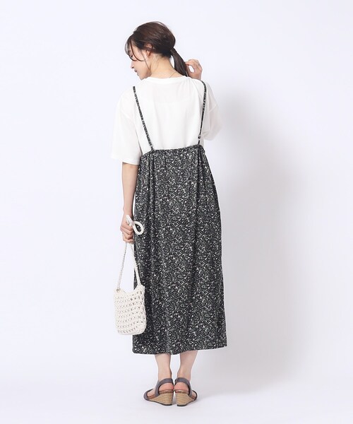 SHOO・LA・RUE（シューラルー）の「◆サテンプリントキャミワンピース（ワンピース・レディース・ブルー系その他2/ブラック系/ライトグレー系・02/03/04）」の7枚目の写真