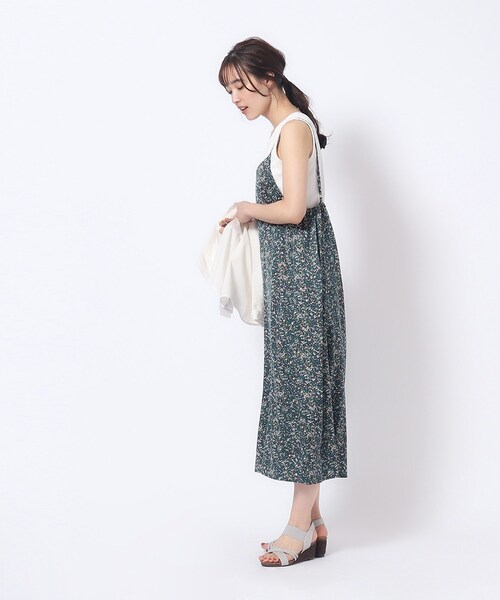 SHOO・LA・RUE（シューラルー）の「◆サテンプリントキャミワンピース（ワンピース・レディース・ブルー系その他2/ブラック系/ライトグレー系・02/03/04）」の5枚目の写真