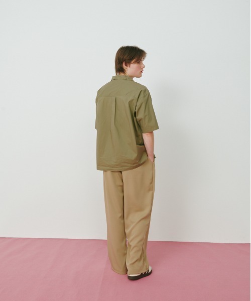 KACCO(カッコ)の「《ユニセックスアイテム》2TUCK WIDE BAGGY SLACKS / ツータックワイドバギースラックス(スラックス・メンズ・ベージュ/ダークグレー/ブラック・SMALL/LARGE/MEDIUM)」の4枚目の写真