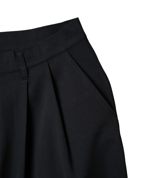 KACCO(カッコ)の「《ユニセックスアイテム》2TUCK WIDE BAGGY SLACKS / ツータックワイドバギースラックス(スラックス・メンズ・ベージュ/ダークグレー/ブラック・SMALL/LARGE/MEDIUM)」の19枚目の写真