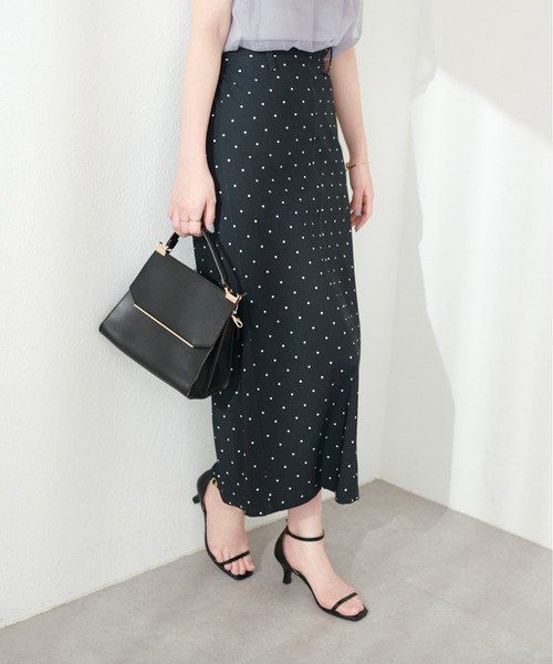 natural couture(ナチュラルクチュール)の「スーパーストレッチスリット付スカート(スカート・レディース・ブラック/サックスブルー/ドット・FREE)」の3枚目の写真