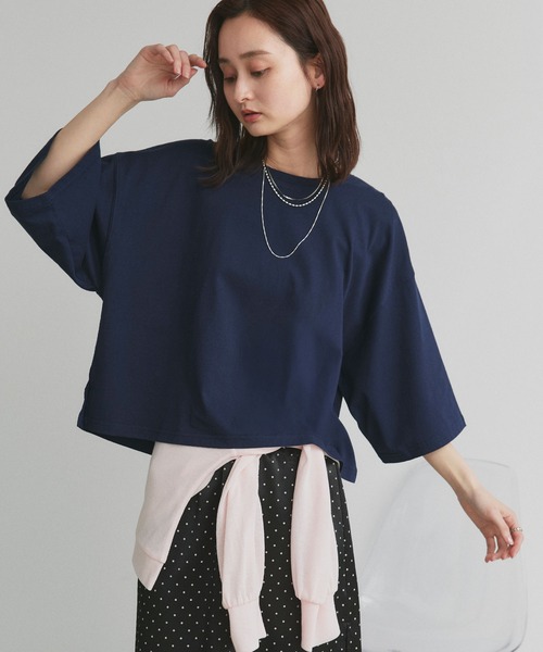 ad thie(アドティエ)の「ワイドシルエット ショート丈Tシャツ(Tシャツ/カットソー・レディース・チャコール/イエロー/ライトグリーン/ブルーグレー/ブラック/ピンクベージュ/ライトブルー/オフホワイト/ナチュラル/ダークブラウン/ミント/ブラック系/ホワイト系/レッド/ピンク系1/ベージュ/ネイビー・FREE)」の13枚目の写真