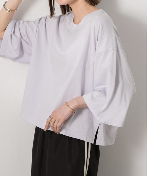 ad thie(アドティエ)の「ワイドシルエット ショート丈Tシャツ(Tシャツ/カットソー・レディース・チャコール/イエロー/ライトグリーン/ブルーグレー/ブラック/ピンクベージュ/ライトブルー/オフホワイト/ナチュラル/ダークブラウン/ミント/ブラック系/ホワイト系/レッド/ピンク系1/ベージュ/ネイビー・FREE)」の12枚目の写真